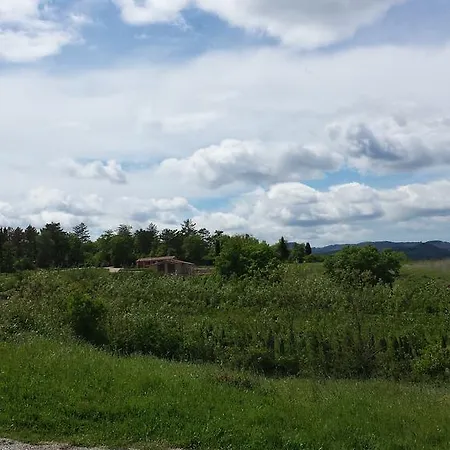 Agricampeggio Madonna Di Pogi 부시네